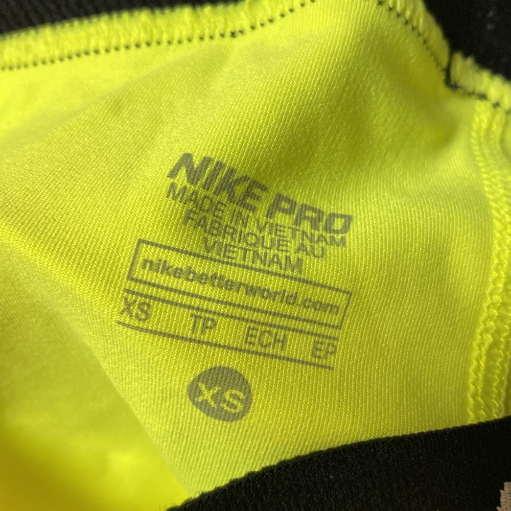 Nike Pro Shorts and Long Sleeve Bundle - Picture 7 of 7